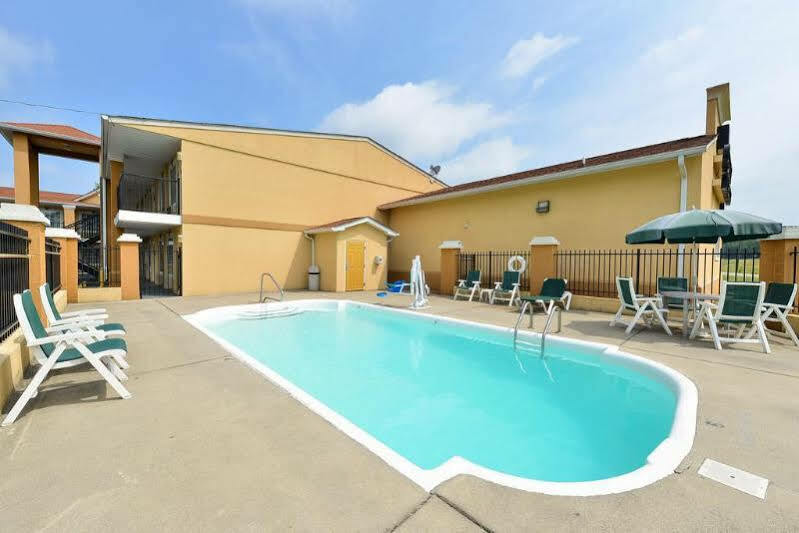 Quality Inn & Suites Cartersville Exterior foto